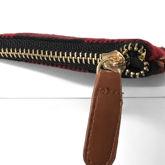 GORGEOUS Buffalo Plaid Crossbody Bag / Wristlet / Clutch - Picture 5 of 12